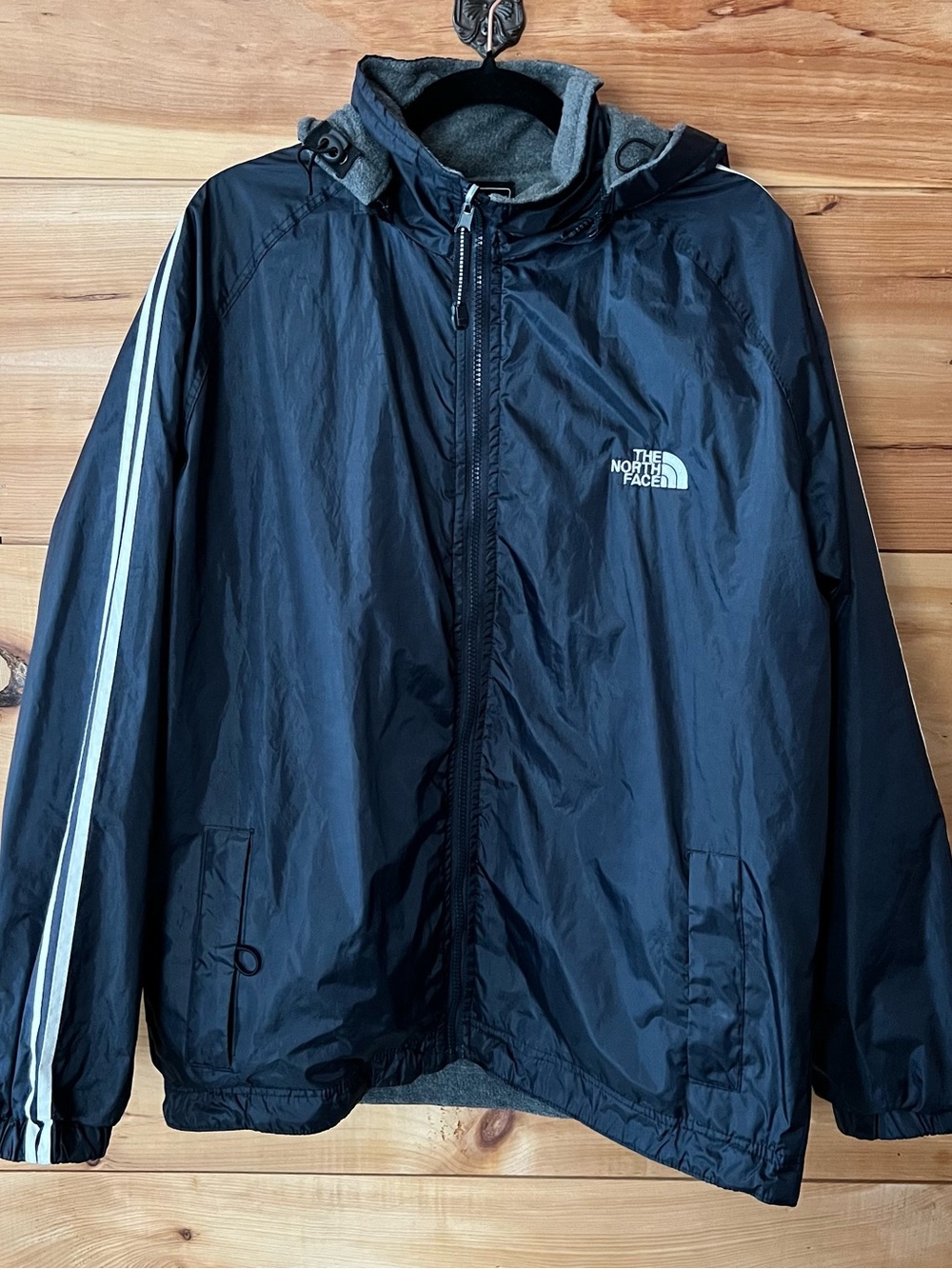 The North Face Vintage Navy & White Hooded Lined Windbreaker Y2K Sporty
